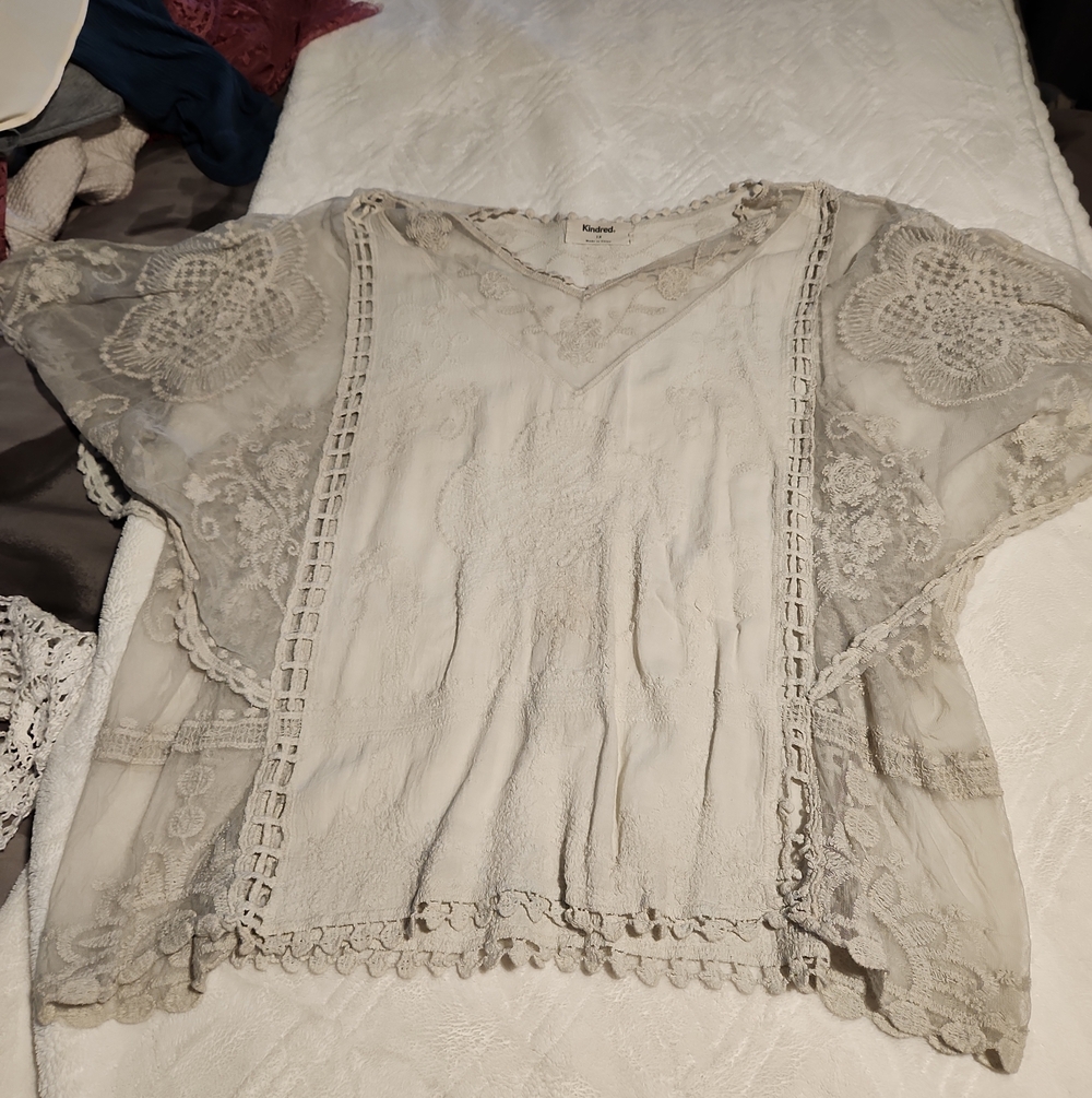 Lace-Trim Cream Women's Top